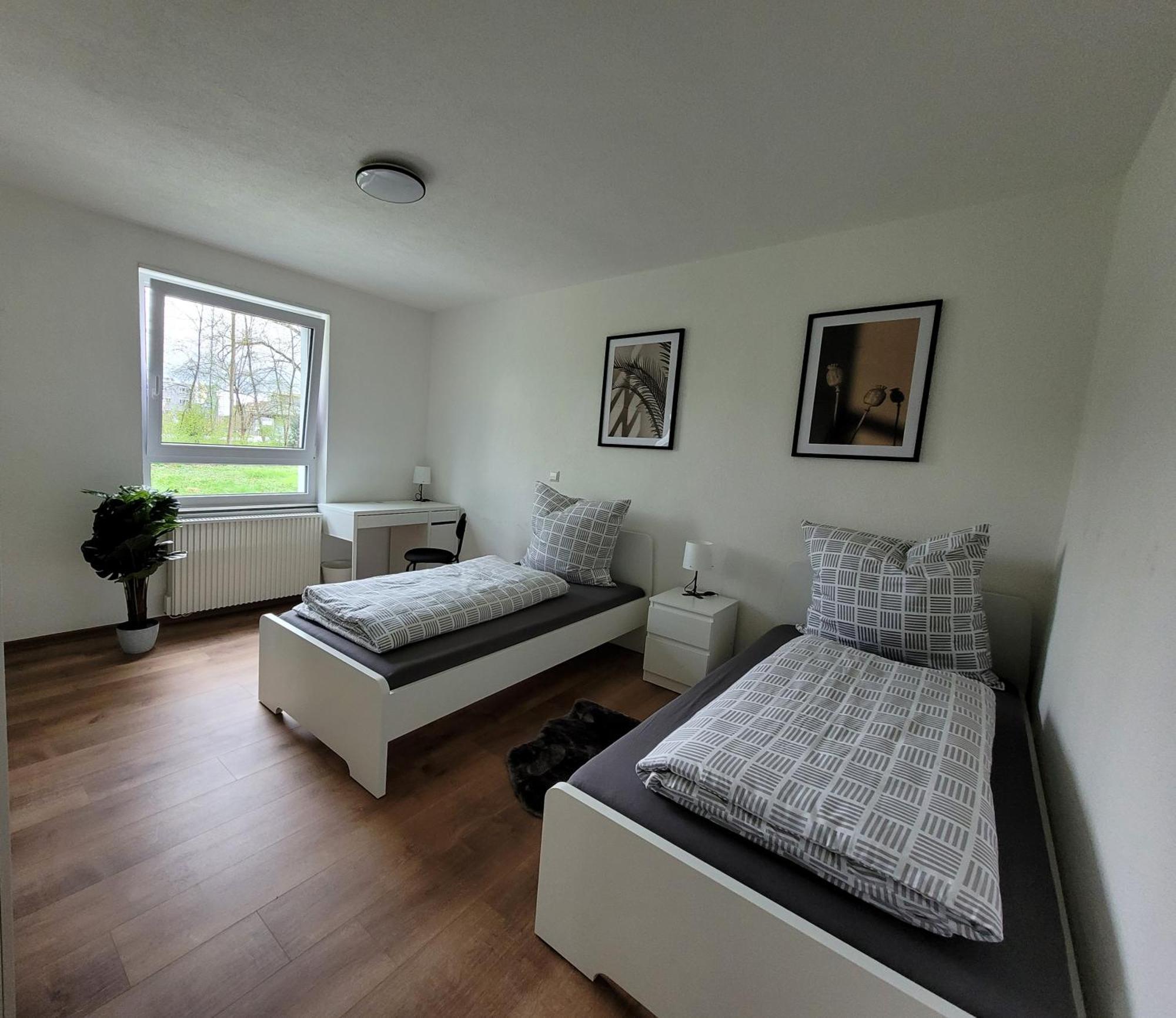 Living Flat, Eine Wohnung Mit Zwei Schlafzimmern Und Balkon Schorndorf  Eksteriør bilde