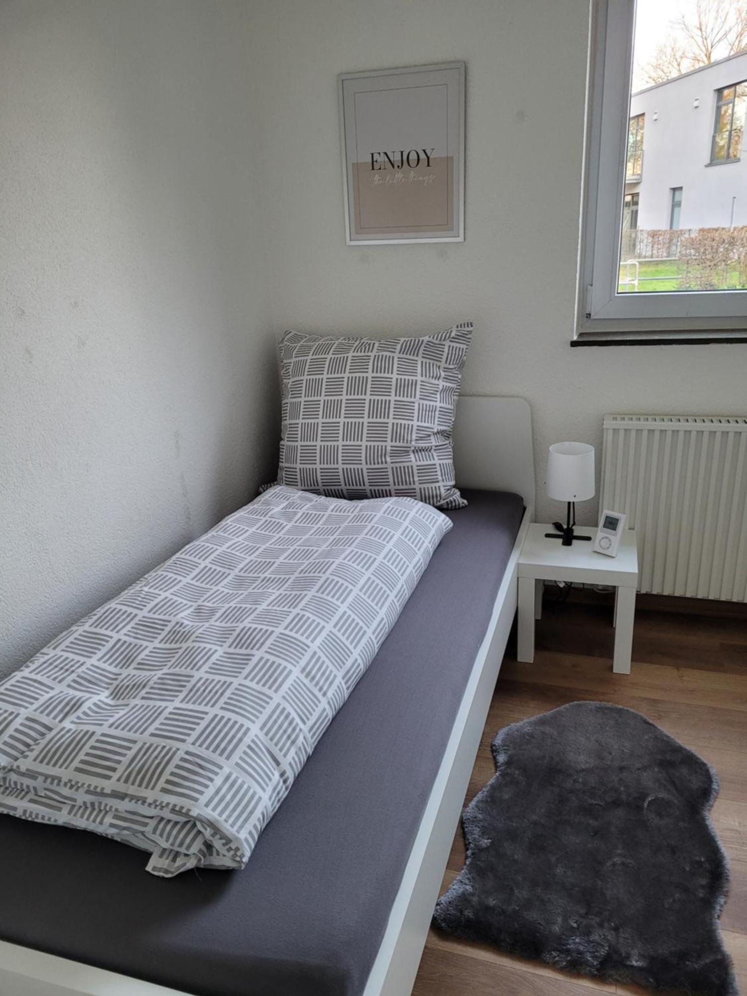 Living Flat, Eine Wohnung Mit Zwei Schlafzimmern Und Balkon Schorndorf  Eksteriør bilde