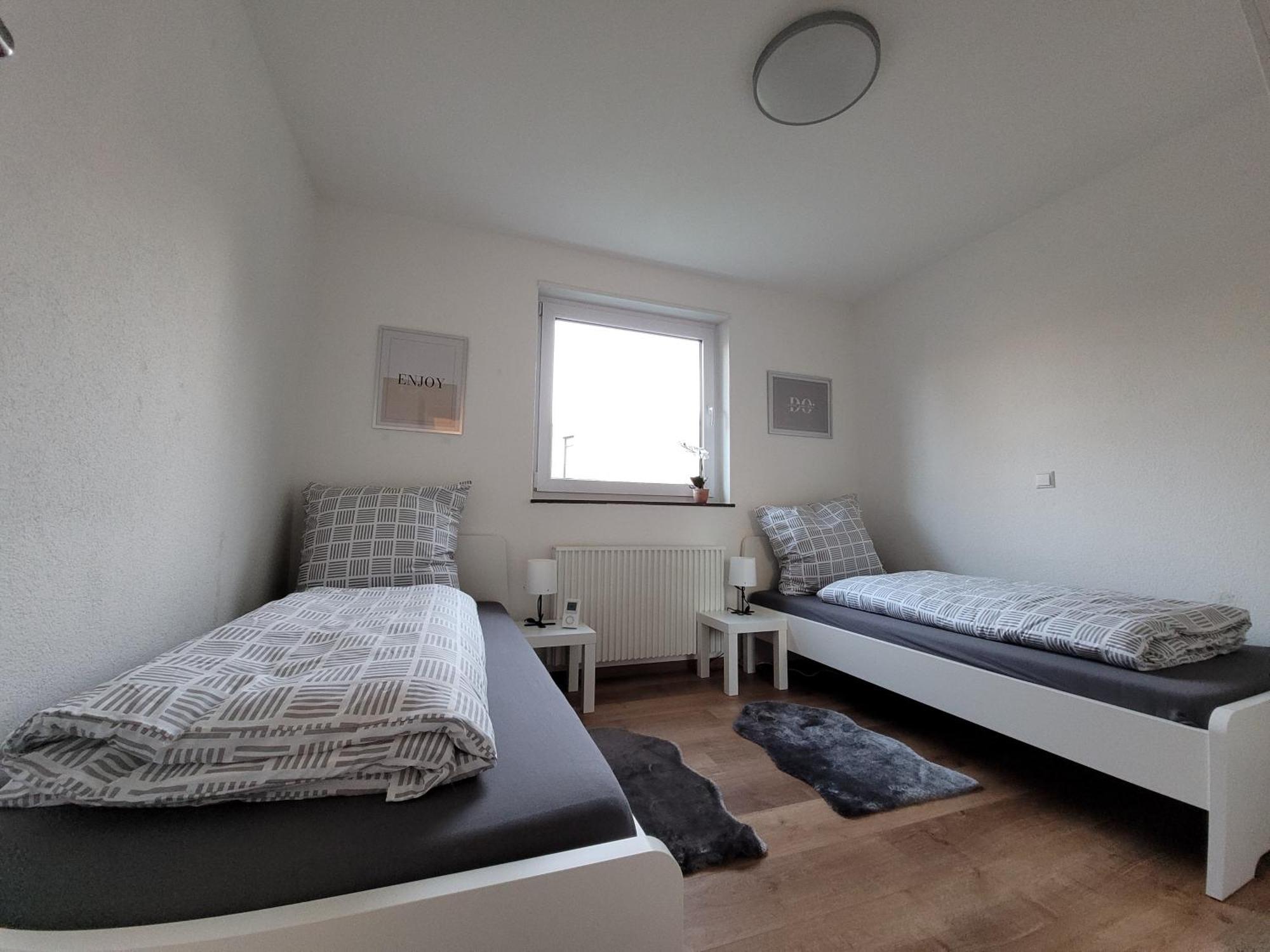 Living Flat, Eine Wohnung Mit Zwei Schlafzimmern Und Balkon Schorndorf  Eksteriør bilde