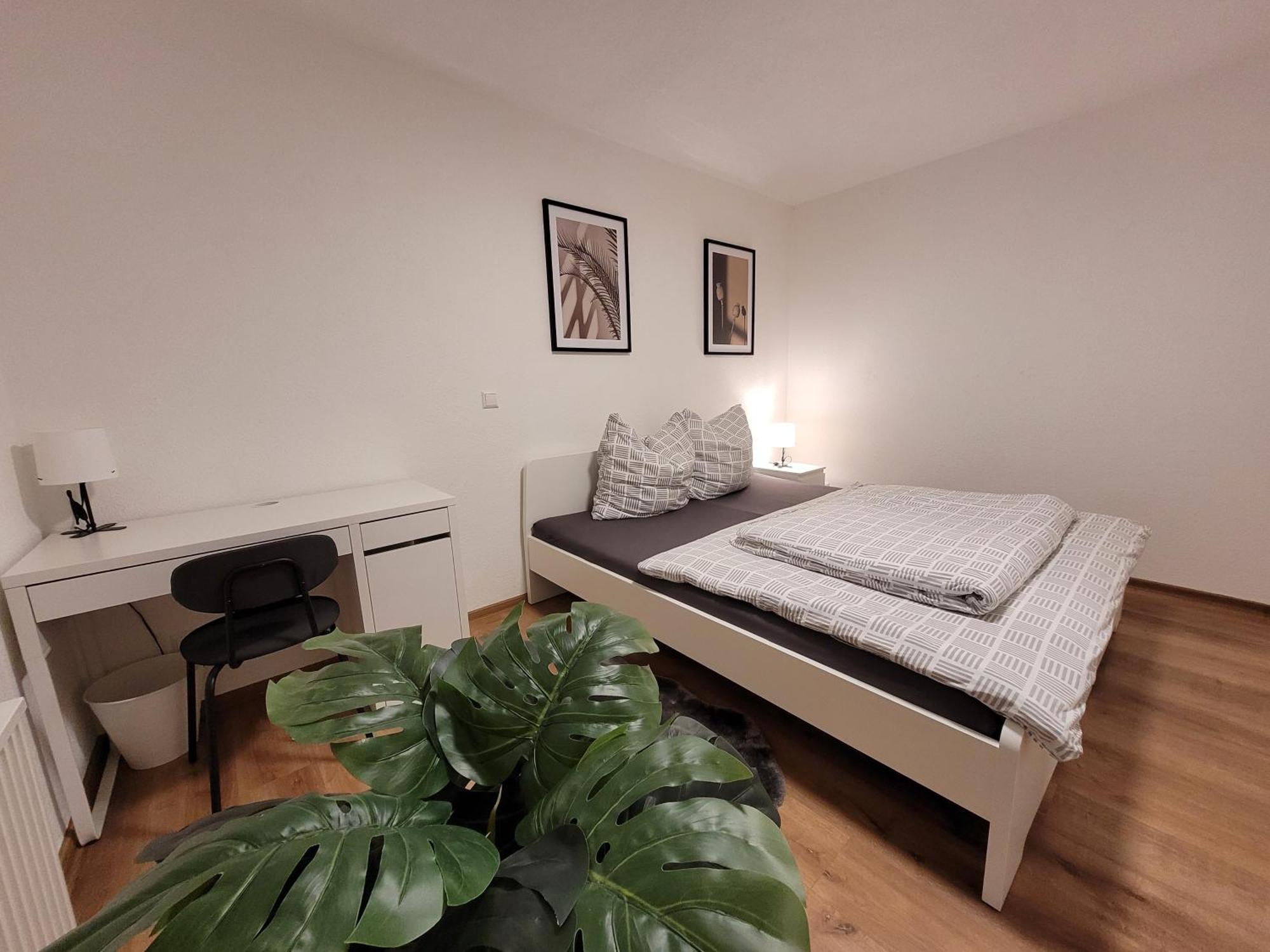 Living Flat, Eine Wohnung Mit Zwei Schlafzimmern Und Balkon Schorndorf  Eksteriør bilde