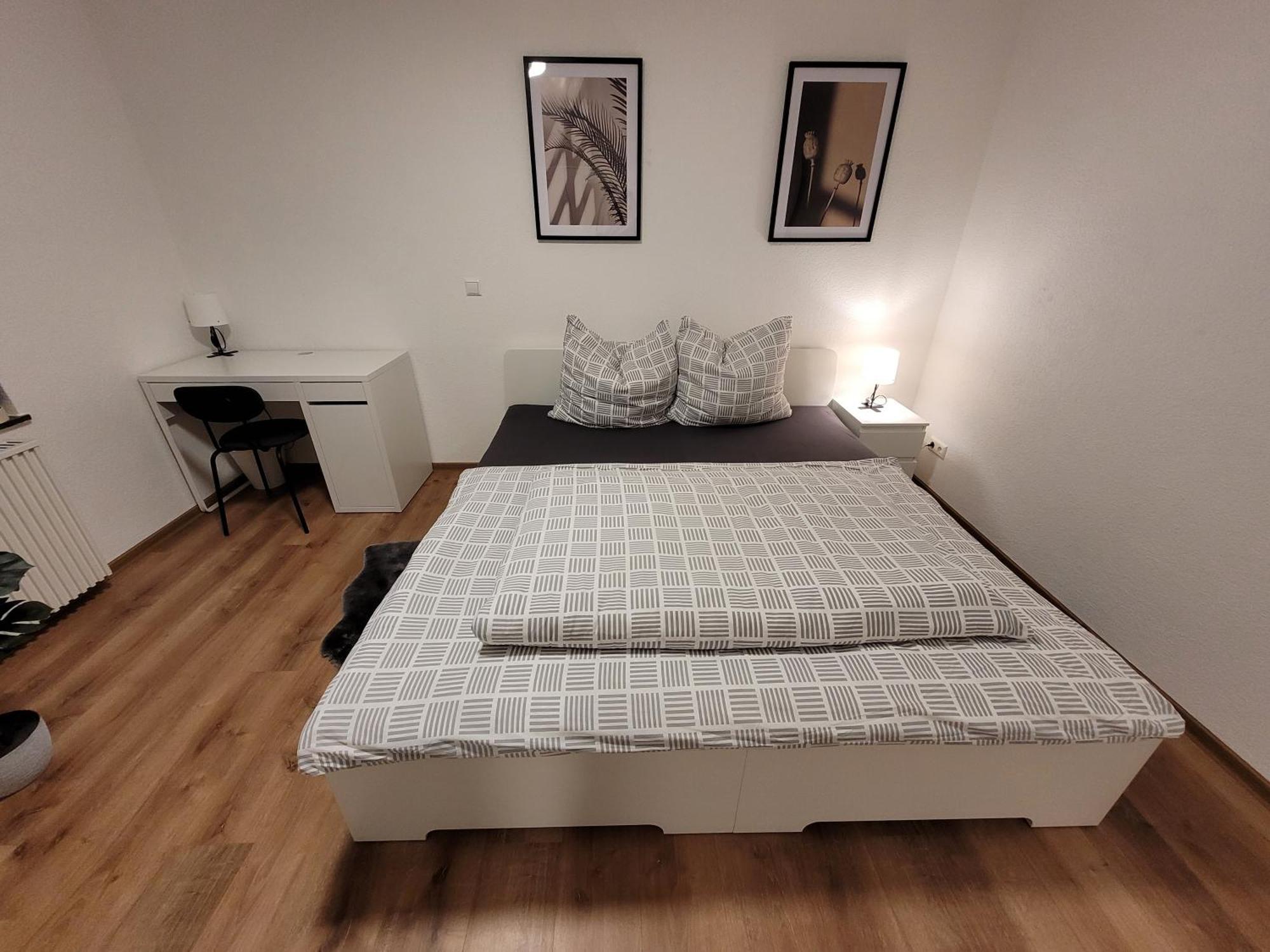 Living Flat, Eine Wohnung Mit Zwei Schlafzimmern Und Balkon Schorndorf  Eksteriør bilde